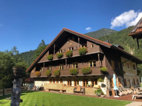 Ferienwohnungen Zipflwirt